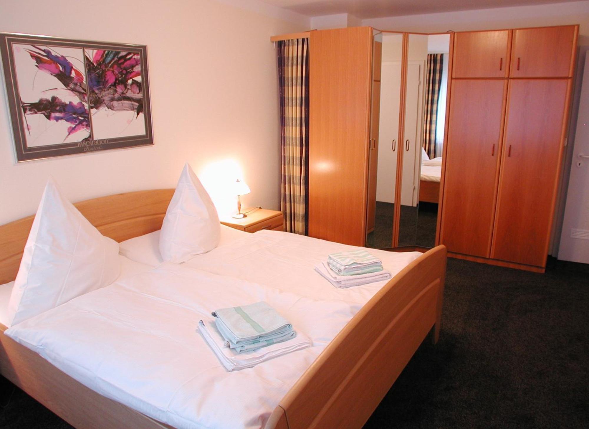 Ferienwohnungen Haus Zur Linde Cochem Phòng bức ảnh