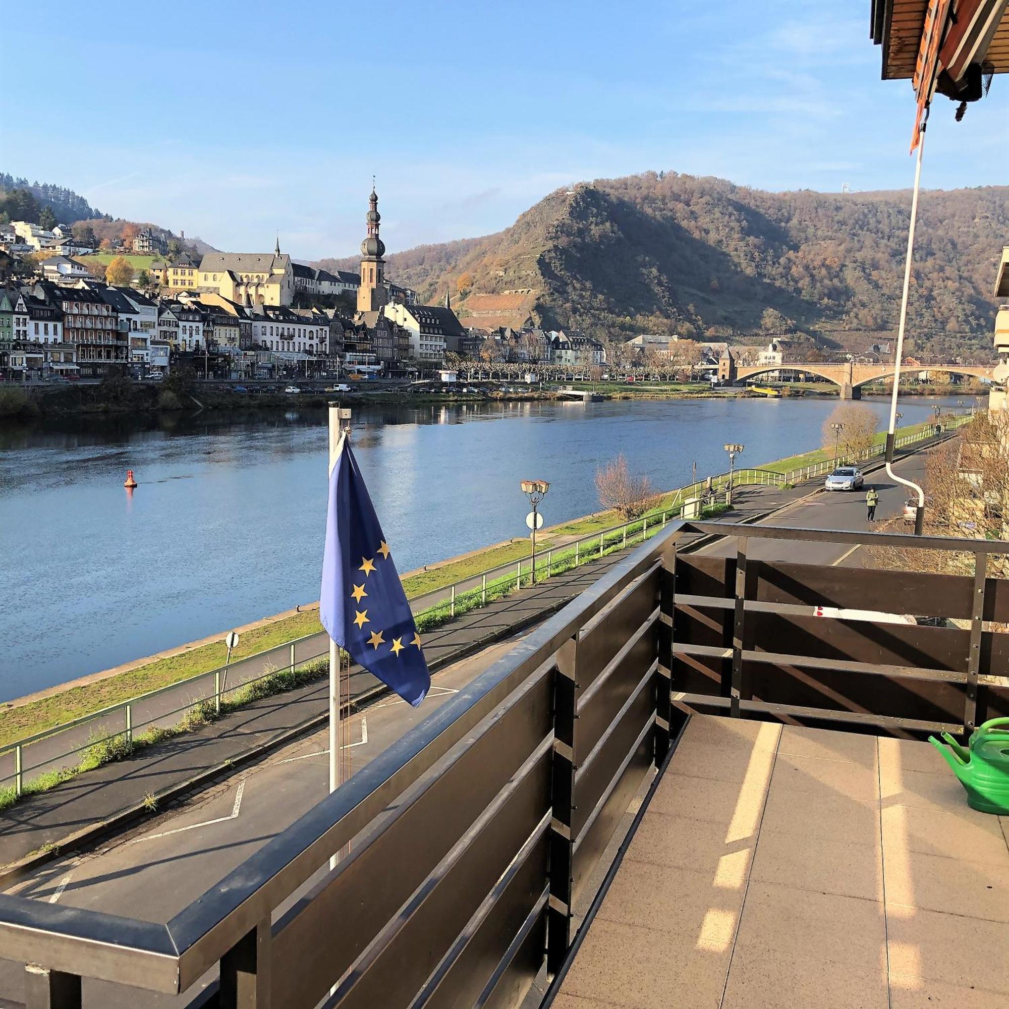 Ferienwohnungen Haus Zur Linde Cochem Phòng bức ảnh
